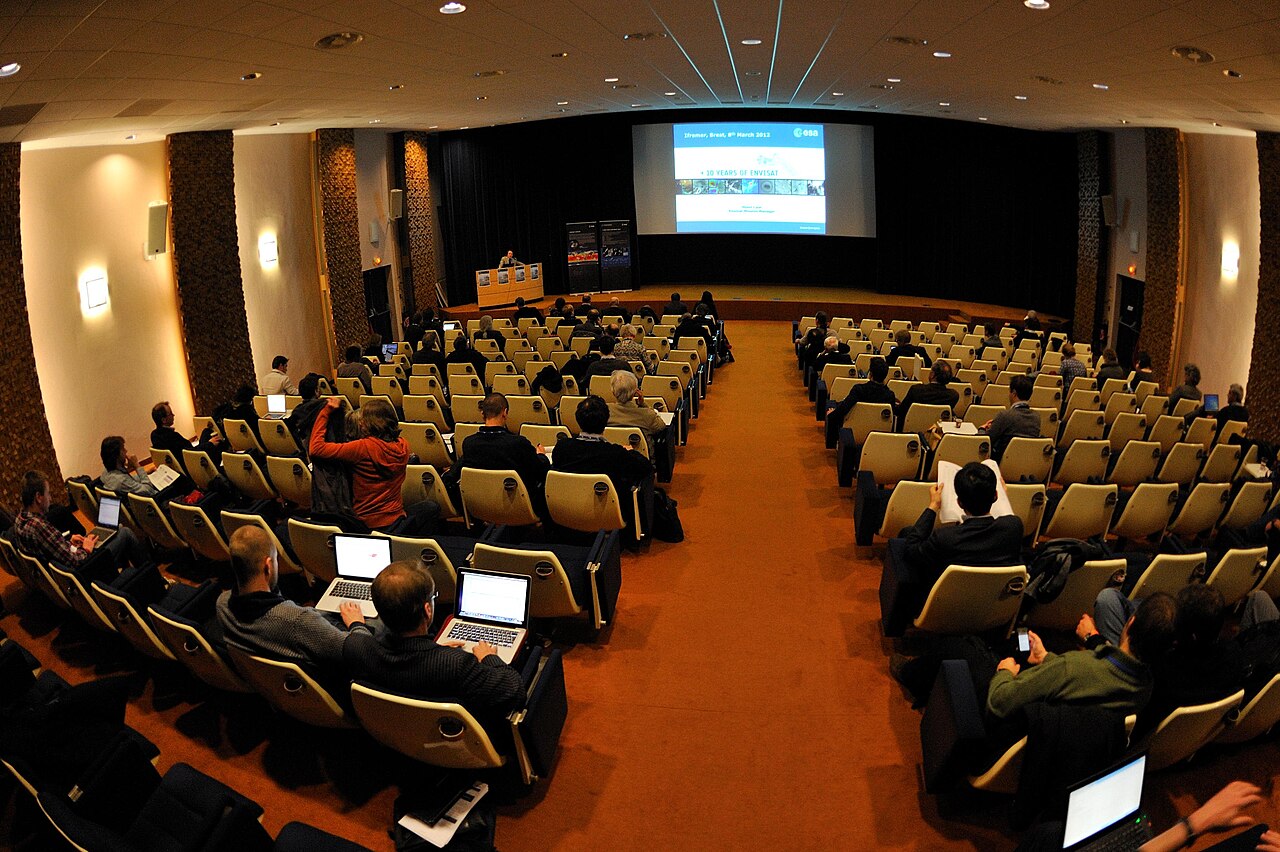 Colloque sur les 10 ans du satellite ENVISAT (Ifremer 00751-86296 - 43839).jpg